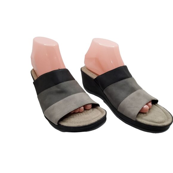 cliffs by white mnt. womens "farlie" slide on 2.25" wedge heel sandals. - Picture 2 of 6